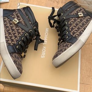 Michael Kors Women’s tennis shoe